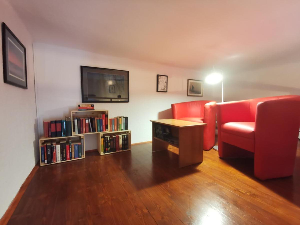 Studio Apartman Galerija Бузет Экстерьер фото