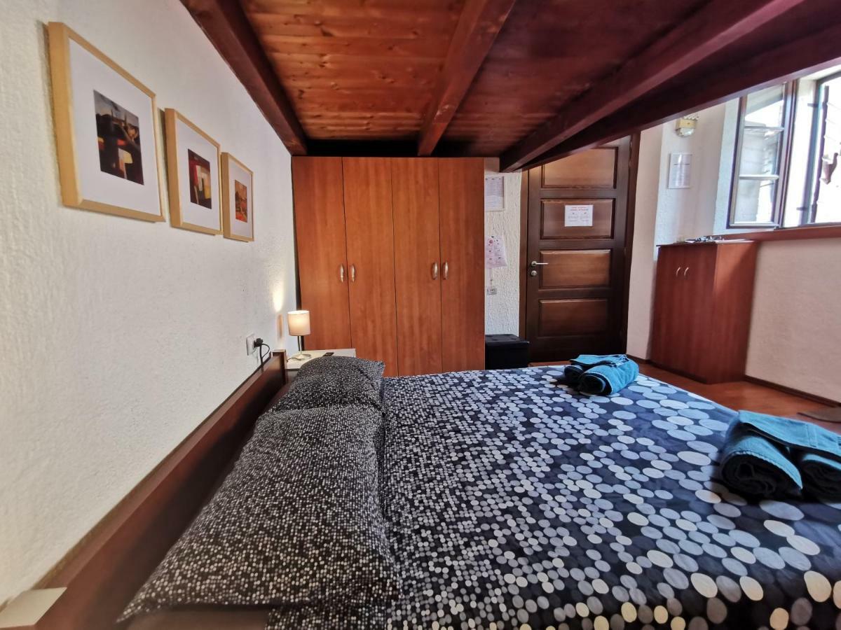 Studio Apartman Galerija Бузет Экстерьер фото