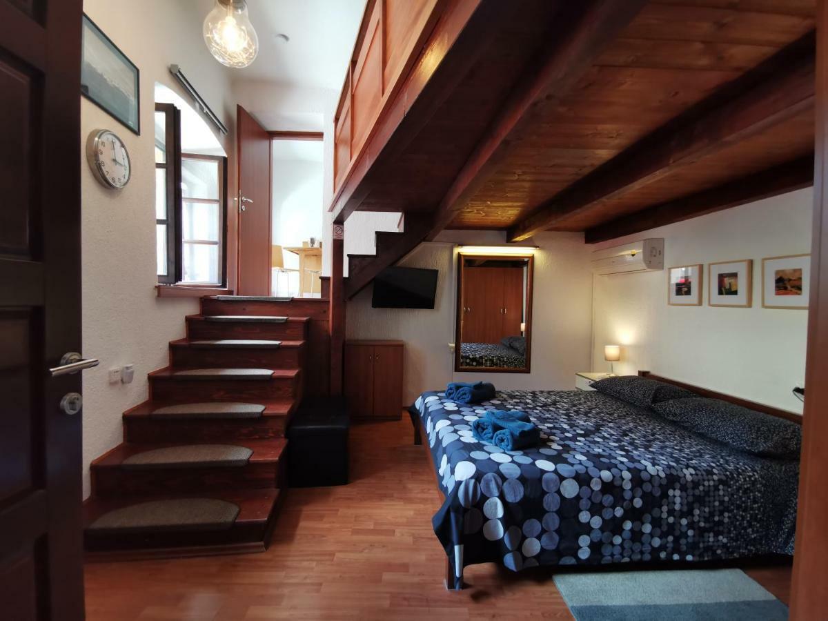 Studio Apartman Galerija Бузет Экстерьер фото