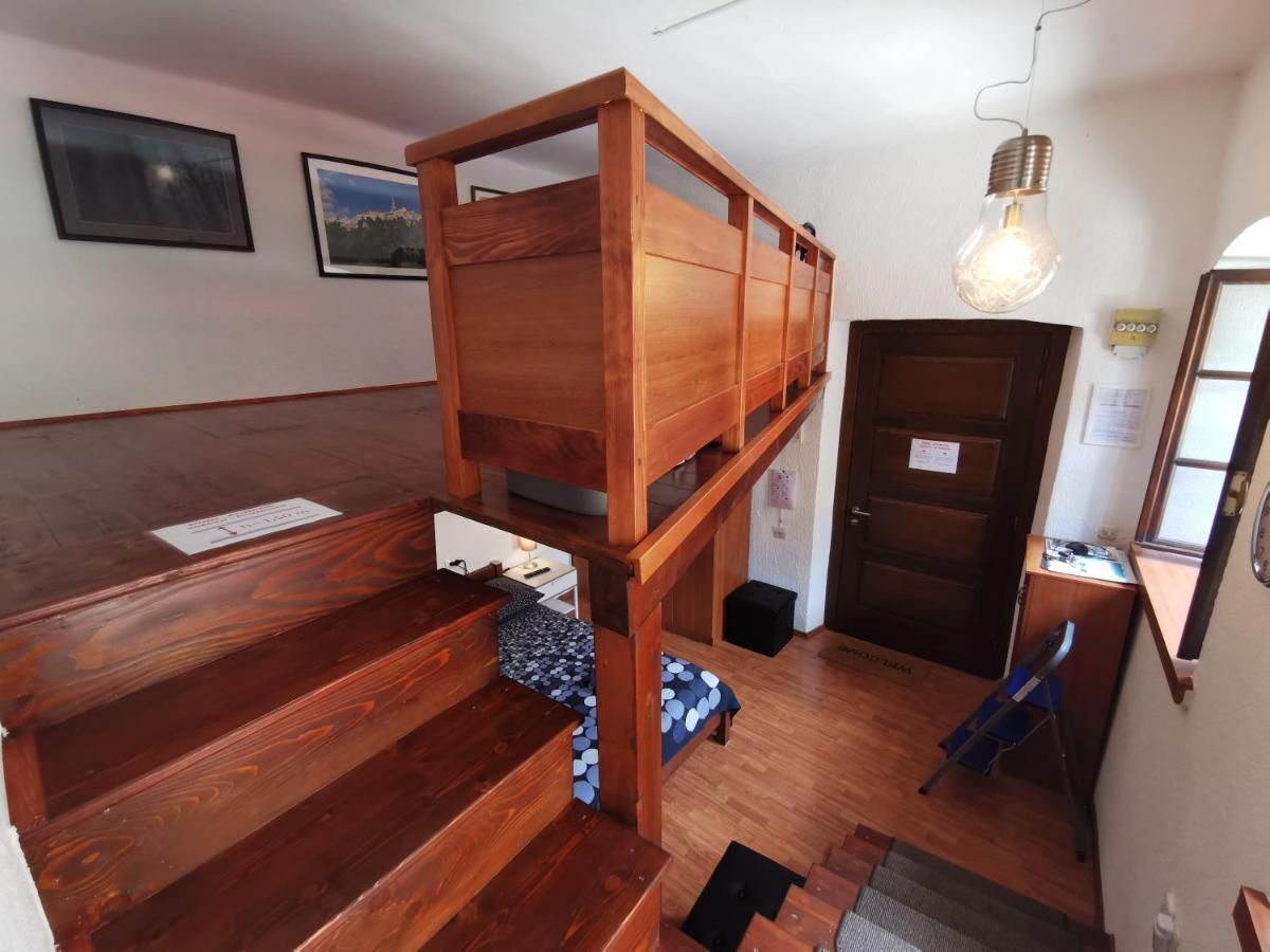 Studio Apartman Galerija Бузет Экстерьер фото